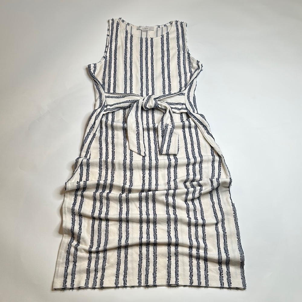 NWT Loft super soft eyelash tie waist midi dress, size M